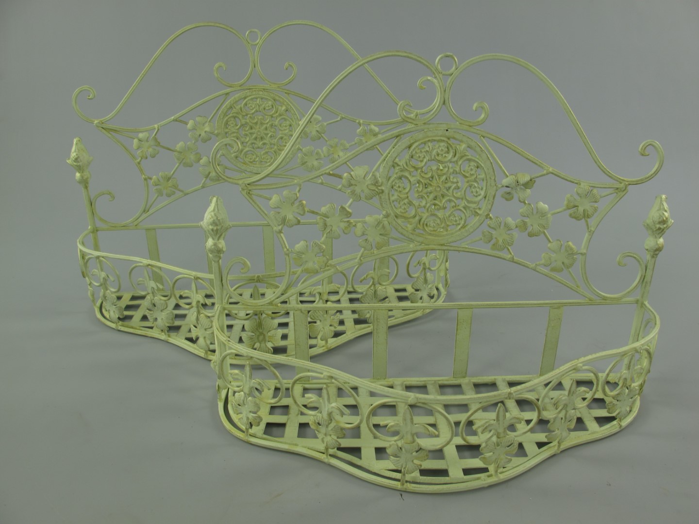 Wandhanger Eisen weiss Set/2 H.28/30-L.37/41cm Wandhanger Eisen weiss Set/2 H.28/30-L.37/41cm