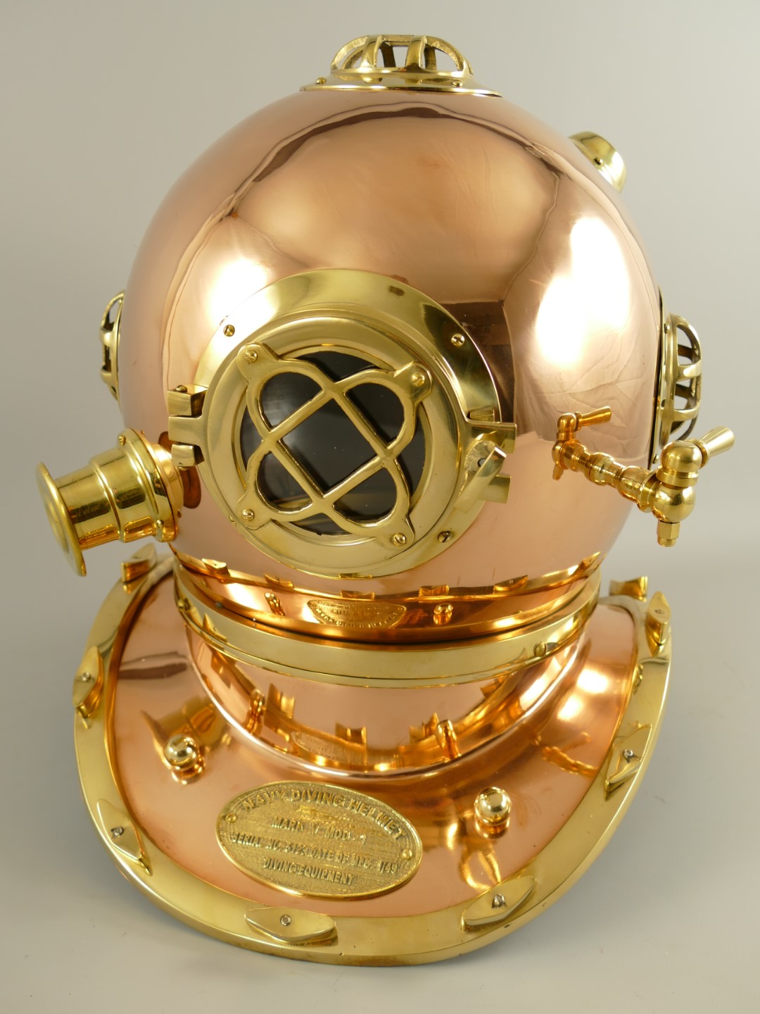 *NT Taucherhelm Kupfer H.45-D.35cm *NT Taucherhelm Kupfer H.45-D.35cm