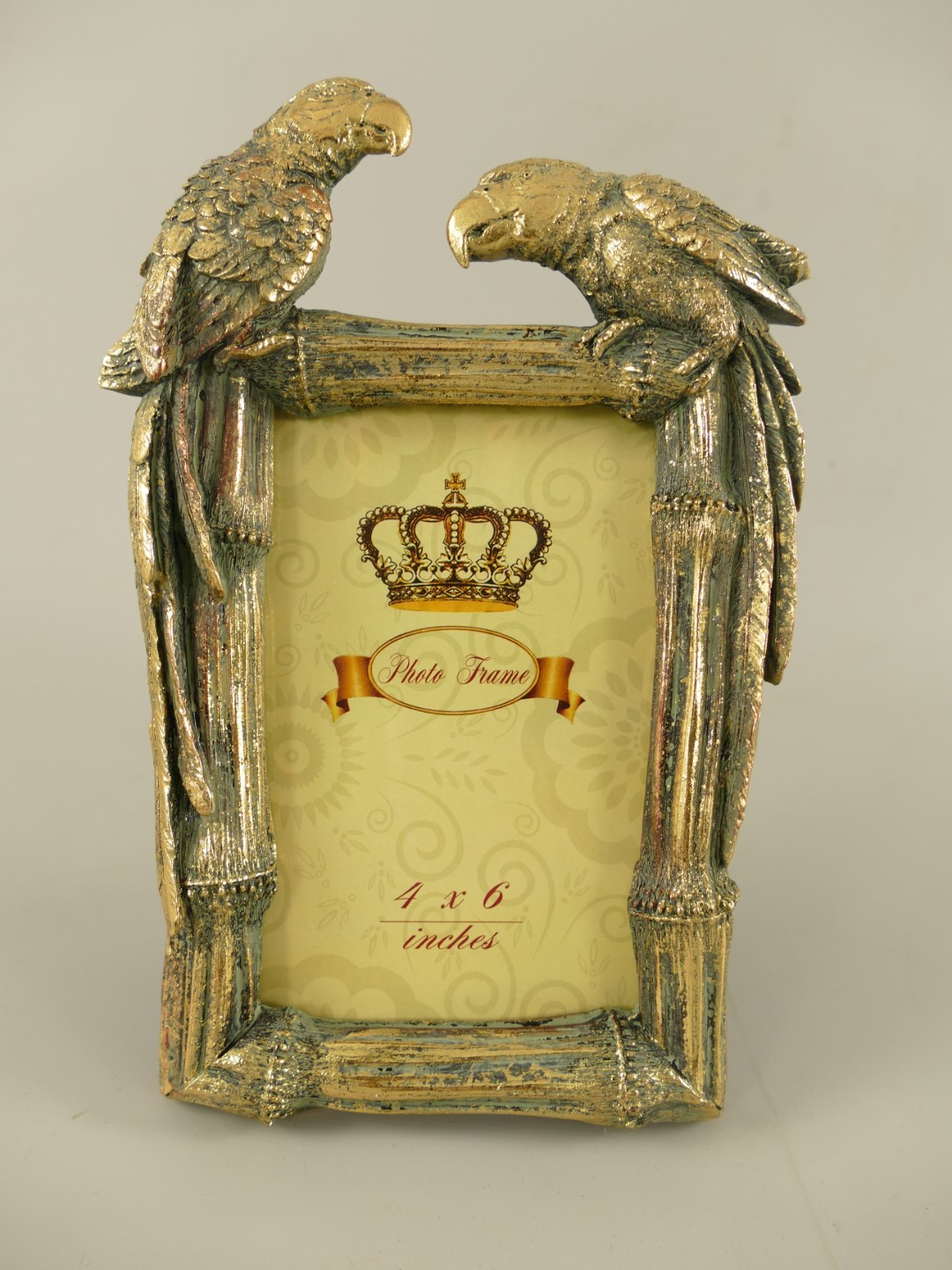 *ANG. Bilderrahmen(4x6) Polyst. Gold farbig H.23cm *ANG. Bilderrahmen(4x6) Polyst. Gold farbig H.23cm