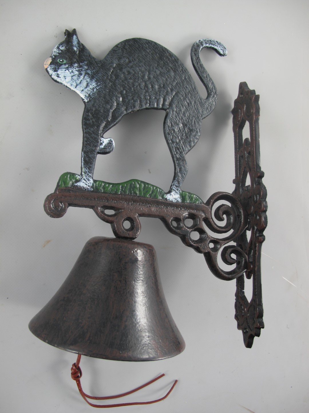 *NT Wandglocke Gußeisen KATZE H.37cm P/St.