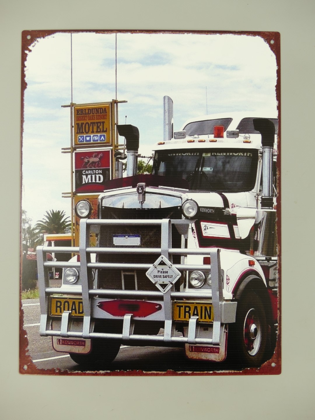 Wandschild Eisen LKW Road Train H.33cm Wandschild Eisen LKW Road Train H.33cm