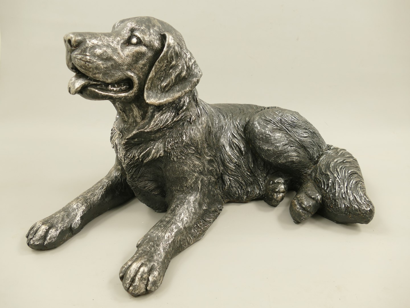 *ANG. (*)Hund Kunststein(MGO) Grau farbig L.67cm *ANG. (*)Hund Kunststein(MGO) Grau farbig L.67cm