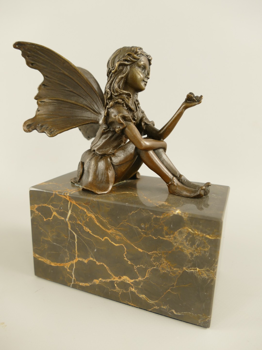 Figur Bronze Fee H.17x15x8cm Figur Bronze Fee H.17x15x8cm