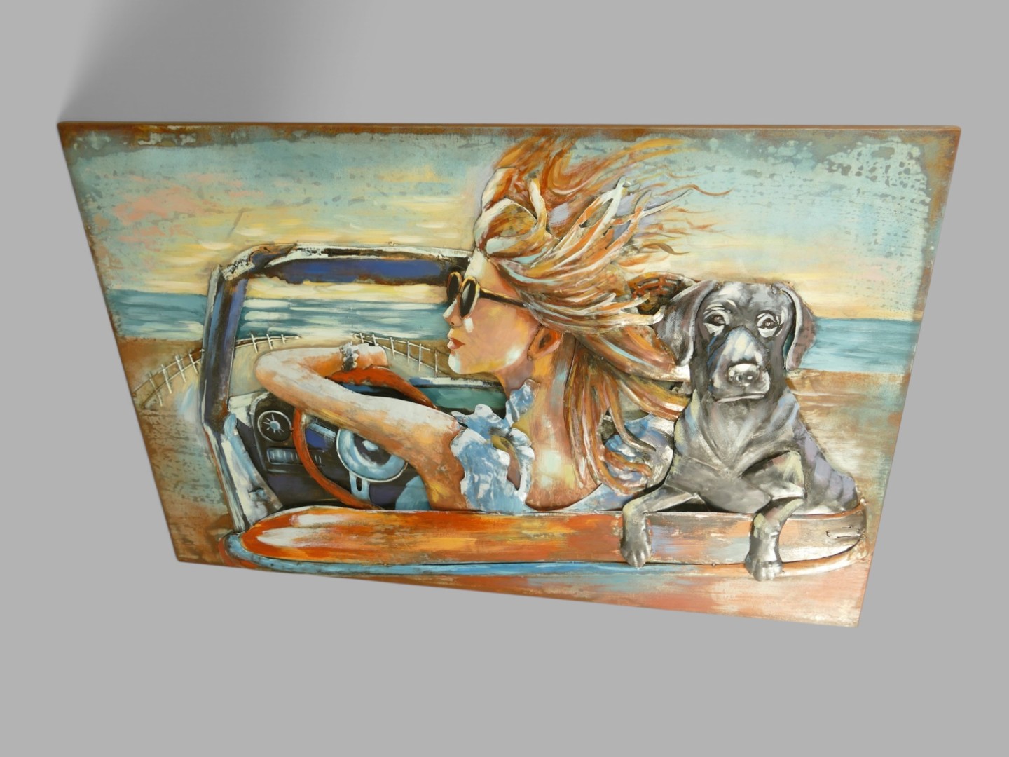 (*) Metallbild (3D) Auto Frau Hund Eisen L.120cm