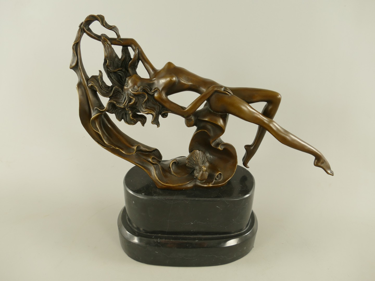 Figur Bronze weiblicher Akt L.38x34x13cm