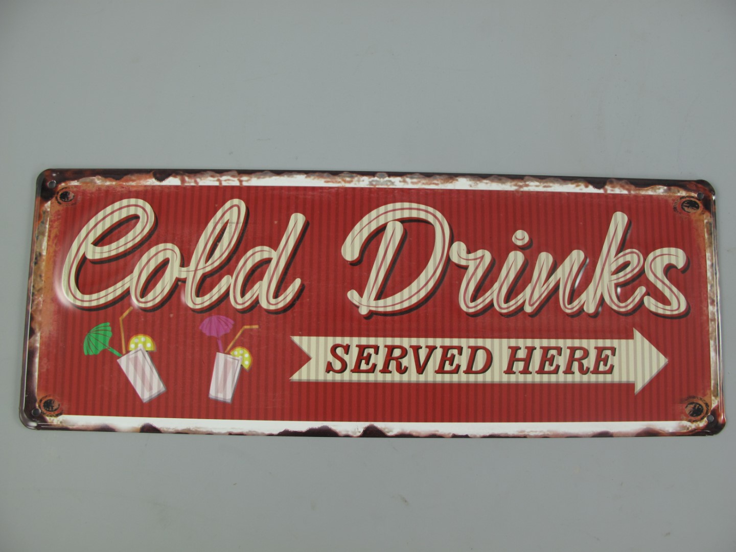 Wandschild(Gestanzt) Eisen Cold Drinks L.40x15cm