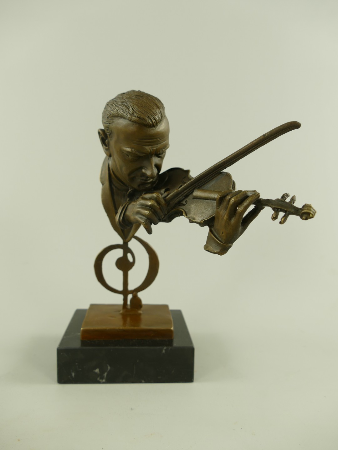 Figur Bronze Mann mit Violine H.23x16x18cm Figur Bronze Mann mit Violine H.23x16x18cm