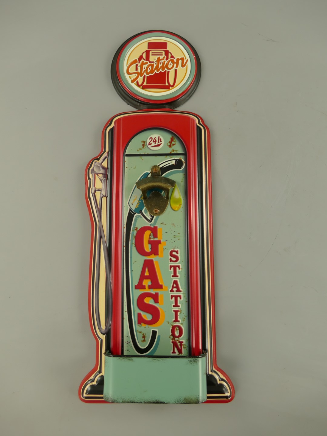 *ANG./MÄRZ Wandschild Tankstelle mit Offner H.63cm