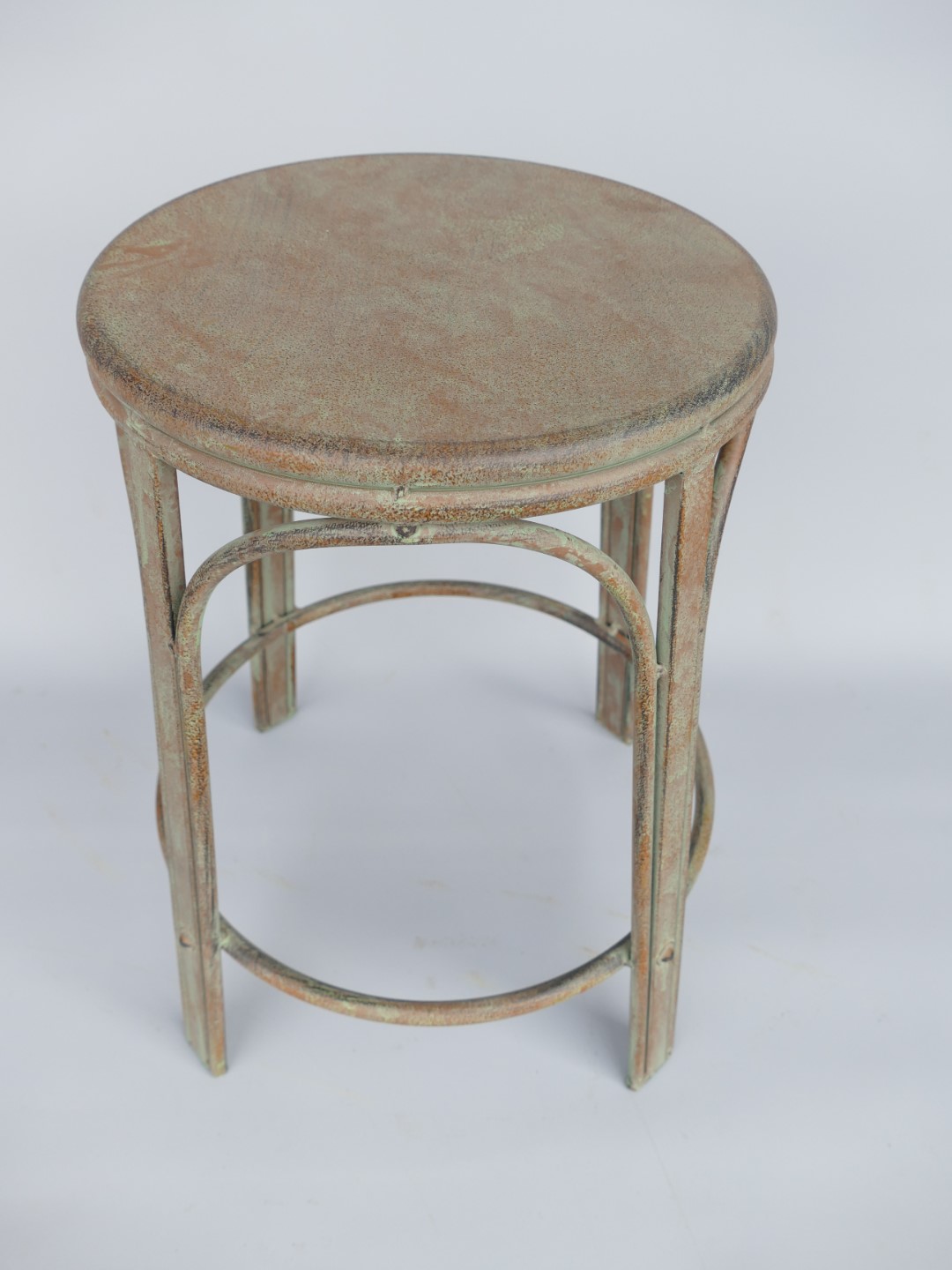 Hocker Eisen rustikal grün farbig H.46cm Hocker Eisen rustikal grün farbig H.46cm