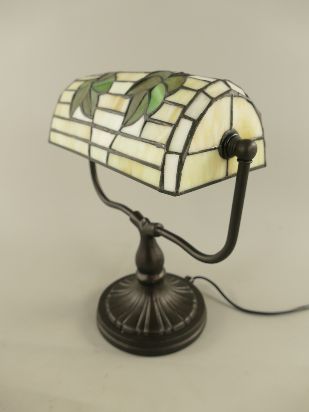 Bankerslamp Tiffany fassung E27 H.32x28x16cm