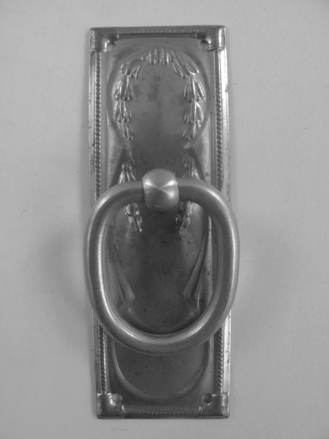 Ringbeschlag Mess. brün. ohne Loch 32x95mm