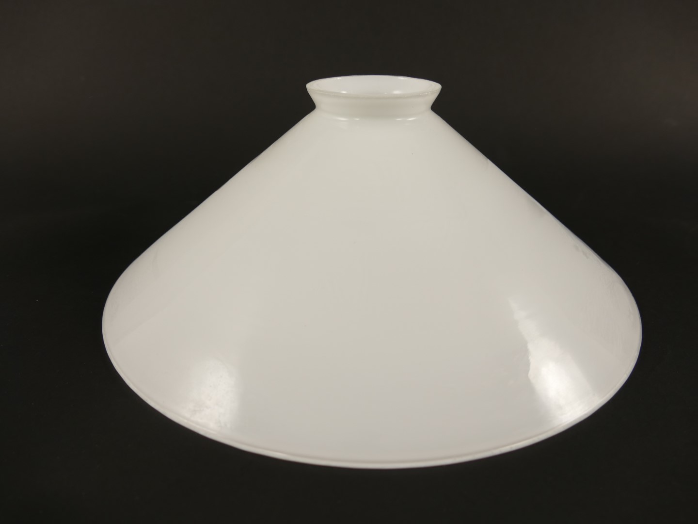 Lampenschirm weiß Gh.6cm D.25x9cm Gesmolzenrand!!! Lampenschirm weiß Gh.6cm D.25x9cm Gesmolzenrand!!!