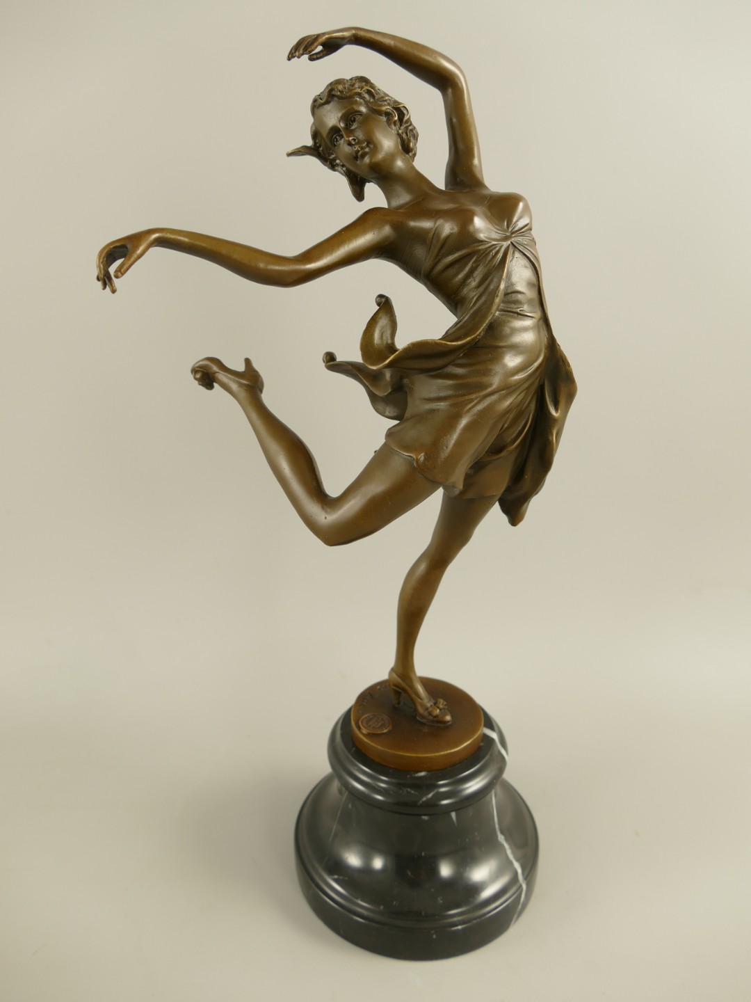 Figur Bronze Ballerina H.38x16x12cm Figur Bronze Ballerina H.38x16x12cm