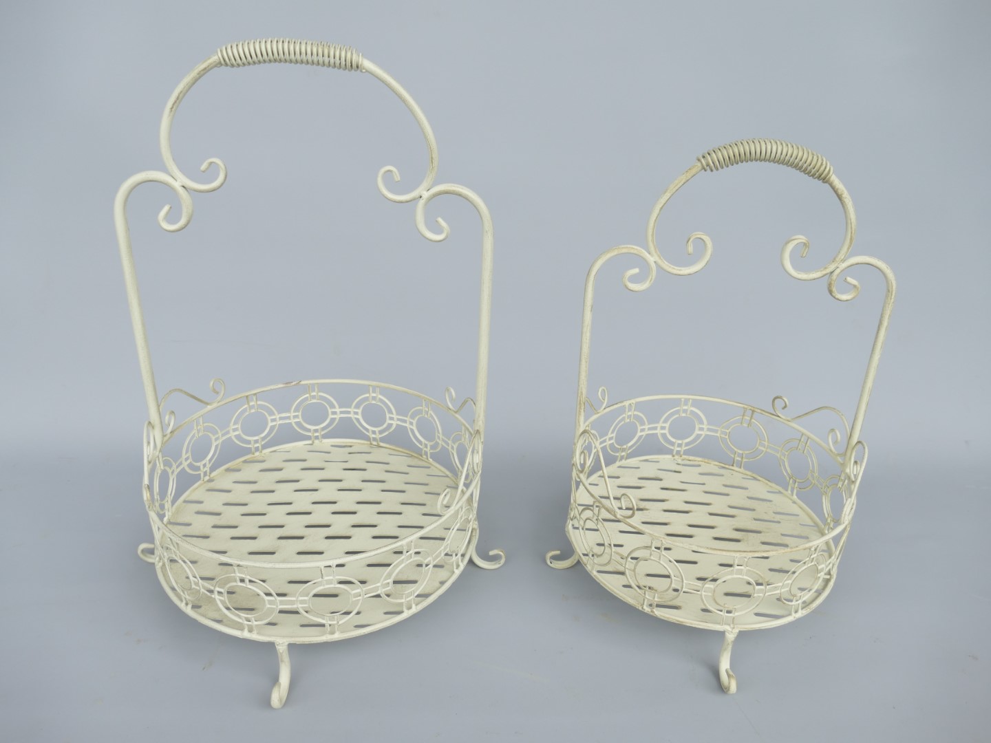 Korbset Rund Eisen rust. weiss Set/2 H.55/48cm Korbset Rund Eisen rust. weiss Set/2 H.55/48cm