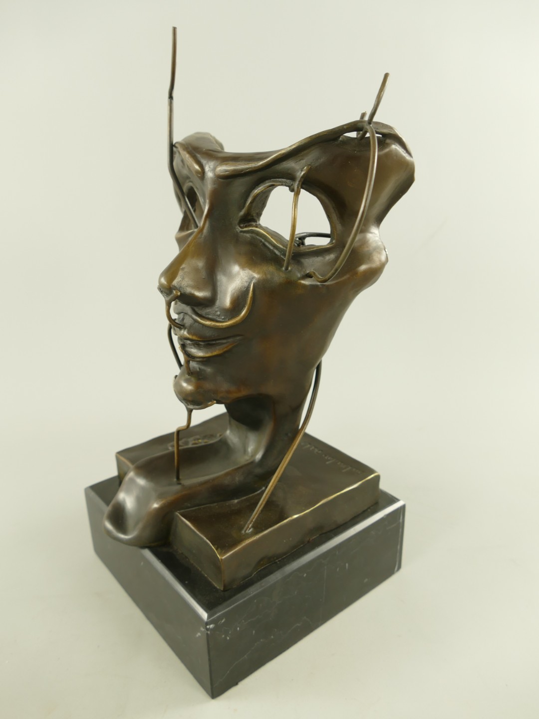 Figur Bronze Salvador Dalí Stil Maske H.40cm