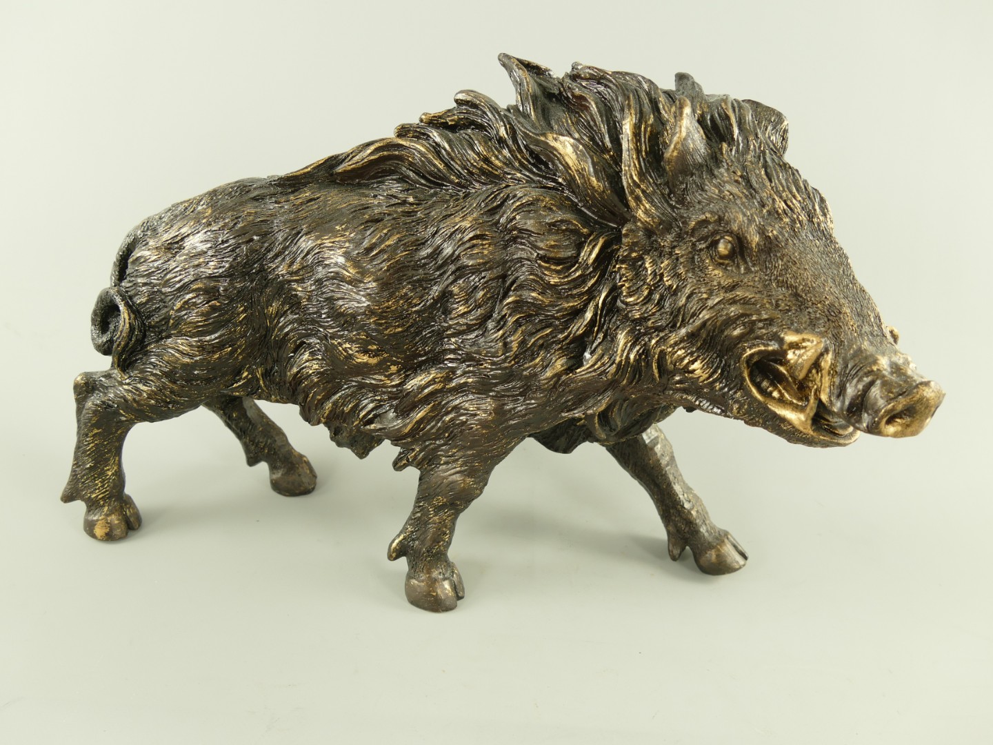 Wildschwein Polyst. Schwarz/Bronz farbig L.44x28cm