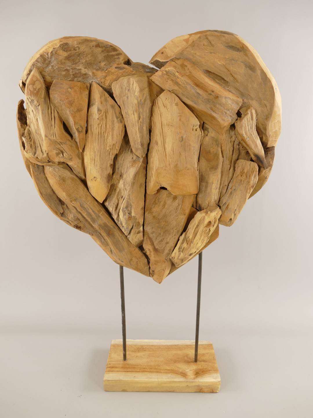 *NT Deko Herz Teak Holz/Eisen H.80cm *NT Deko Herz Teak Holz/Eisen H.80cm