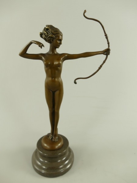 Figur Bronze Frau mit bogen H.32x17cm