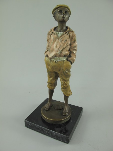 Figur Jungen Bronze/Farbe H.21x9cm