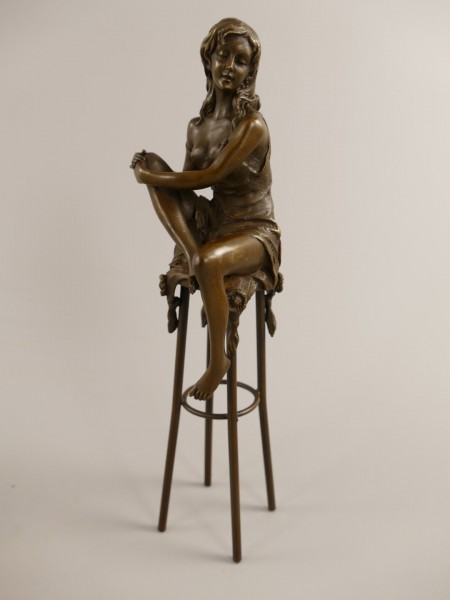 Figur Bronze Frau Stuhl H.27x7cm