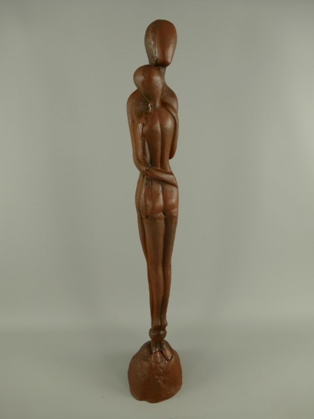 Skulptur eines Umarmen paares Gusseisen H.93x17cm
